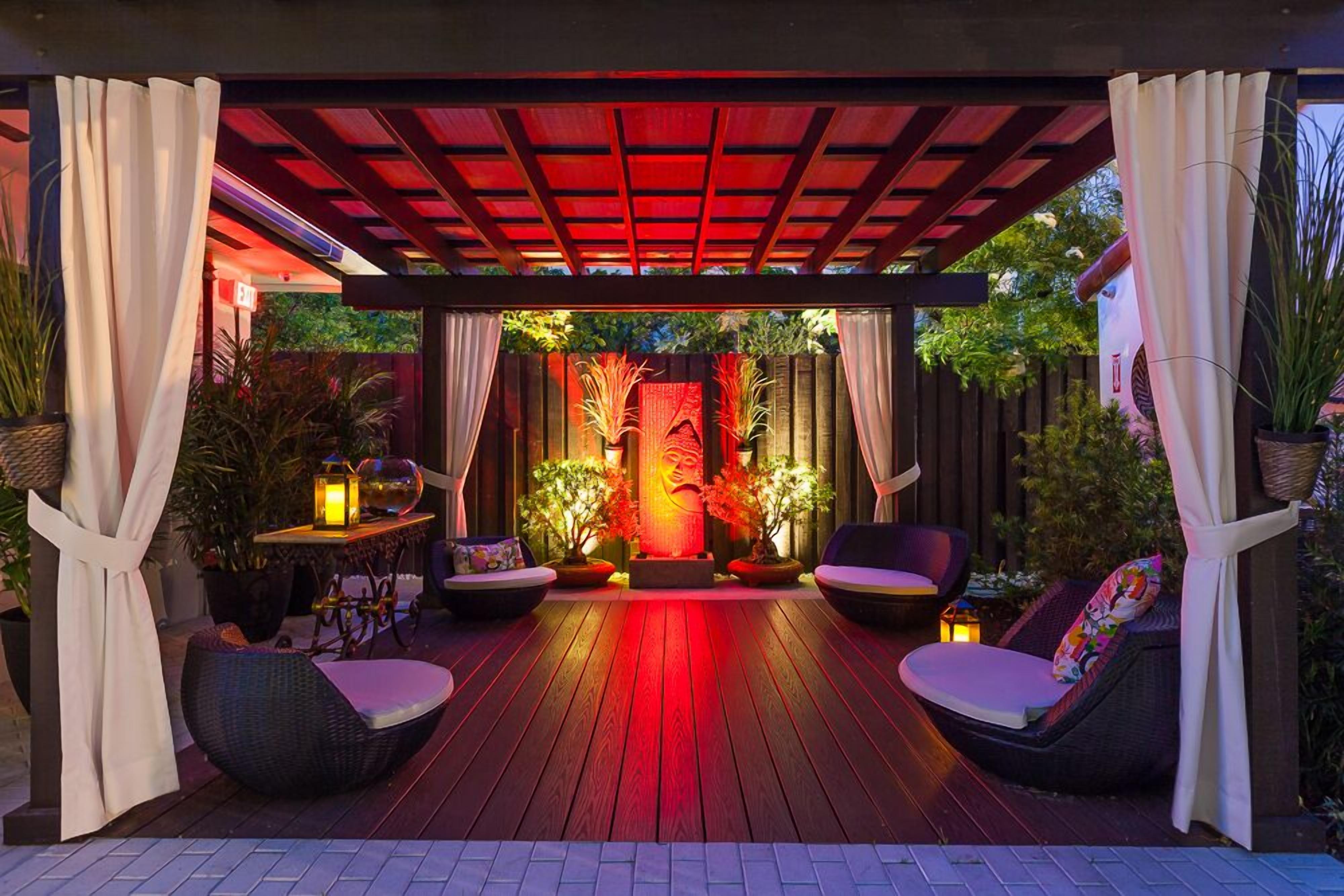 Bars B&B South Beach Hotel — Foto’s 1